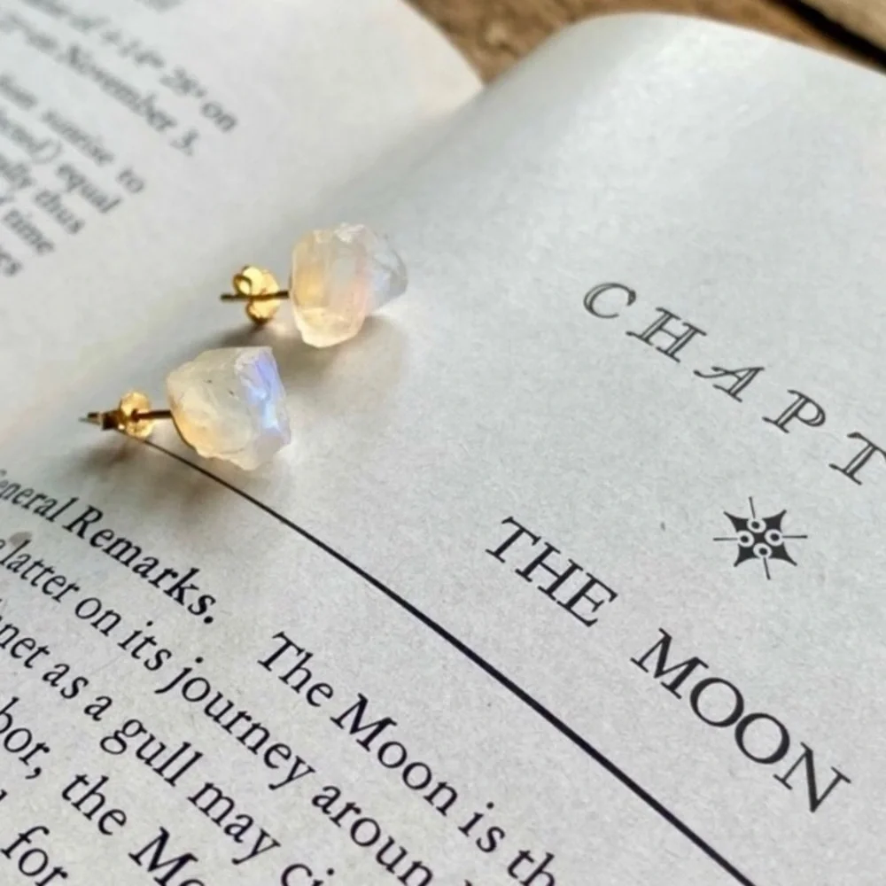 🆕 New Raw Rainbow Moonstone Crystal Stud Gemstone Earrings - Picture 1 of 8